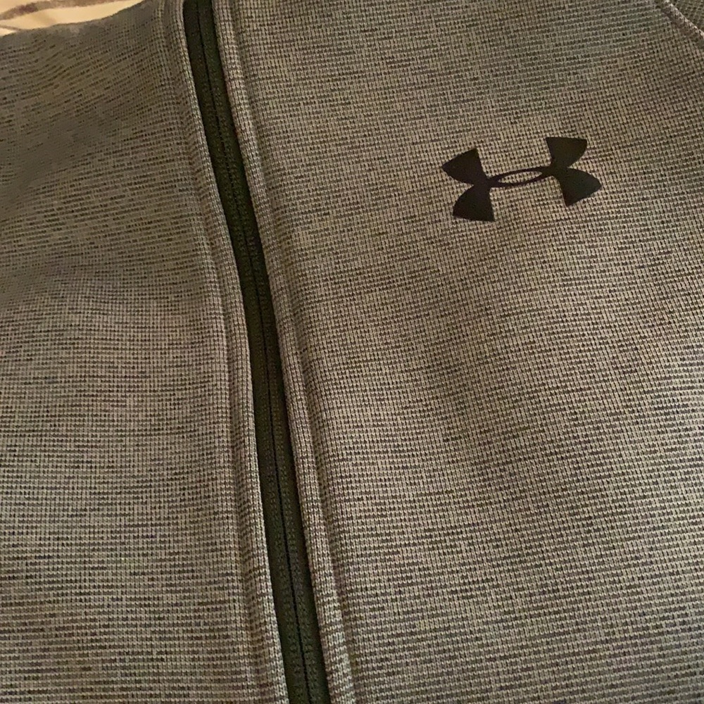 Under Armour Zip up